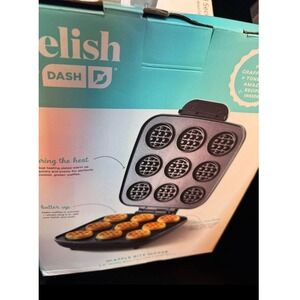 Dash Delish Waffle Bite Maker Aqua Blue Nonstick 9 Mini Waffles 1200 Watts New